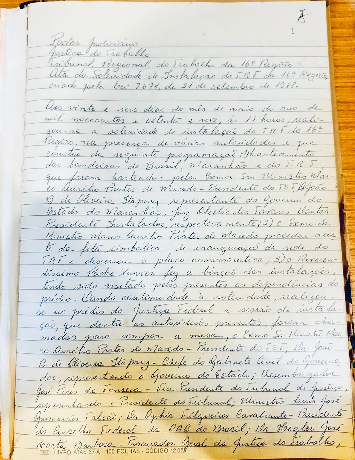 Imagem do caderno onde consta a Ata de Instalação, manuscrito em cor azul
