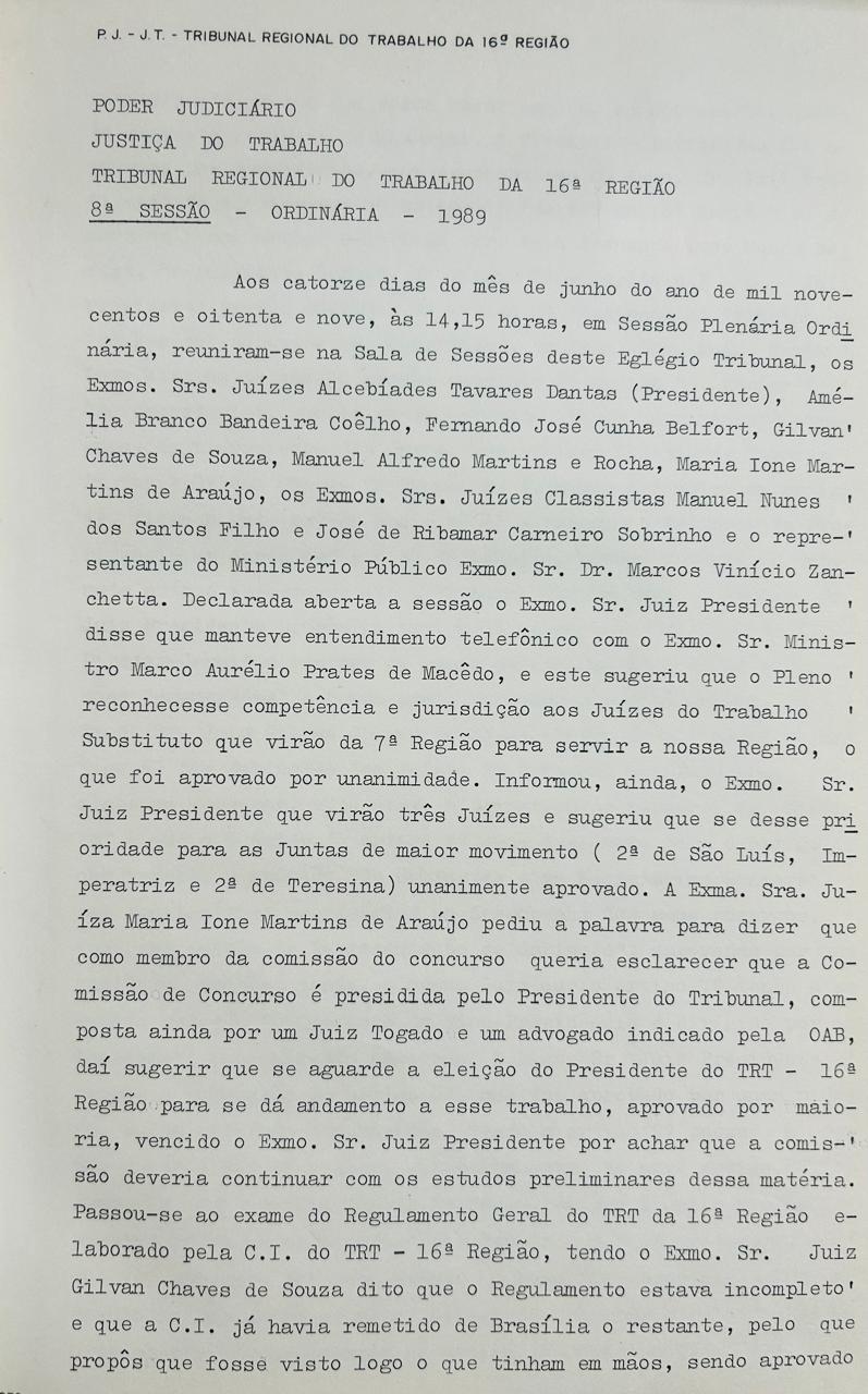 Imagem do caderno, com a letras na cor preta