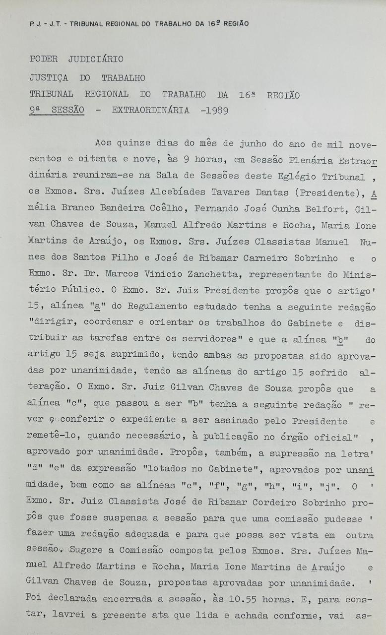 Imagem do caderno, com a letras na cor preta