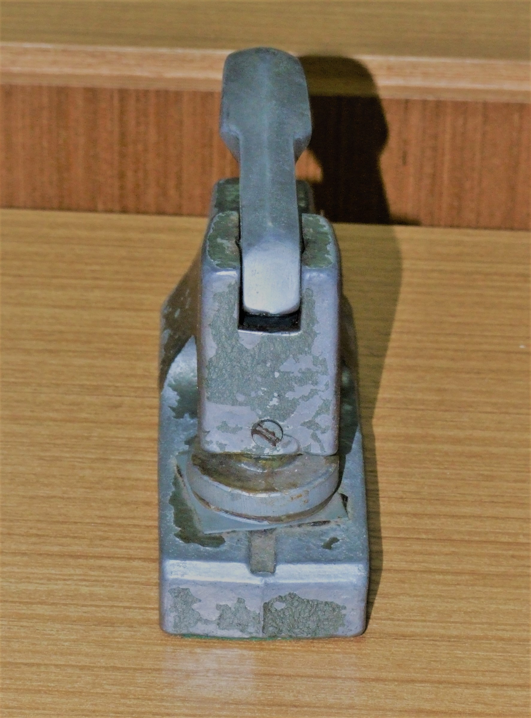 Prensa metálica na cor prata