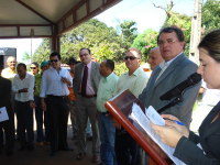 Des. Gerson de Oliveira fez o lançamento da pedra fundamental da sede própria da VT de Estreito