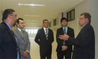 Presidente do TRT, desembargador Gerson de Oliveira, e secretário geral da Presidência, Júlio César Guimarães, com os procuradores do Trabalho