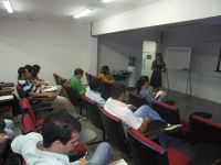 Jornalista Edvânia Kátia abre workshop sobre radiojornalismo