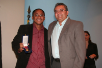 Servidores Carlos Simeão e Lucira Fortes, homenageados em 2008, foram eleitos novamente neste ano