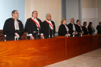 Desembargadores do TRT-MA condecoram personalidades