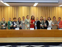 Desembargadora Ilka Esdra foi uma das treze homenageadas na reunião do Colégio de Presidentes e Corregedores dos TRTs