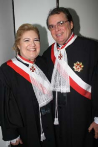 Desembargadora Ilka Esdra e desembargador Gerson de Oliveira receberão hoje condecoração