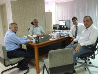 Da esquerda para a direita: juiz Manoel Veloso, desembargador Luiz Cosmo e juízes Fernando Barboza e Paulo Mont'Alverne.