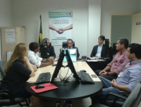 Des. James Magno (centro), juízes Manoel Veloso e Bruno Motejunas; e servidores