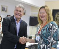 Desembargador José Evandro e a servidora Sílvia Castro.