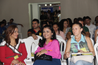 A palestra da juíza foi muito prestigiada, inclusive pela servidora Rosely Belo (à esquerda) também palestrante do último dia da Feira