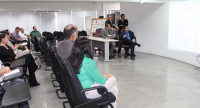 Presidente Luiz Cosmo, membros da Comissão Examinadora, gestores e servidores