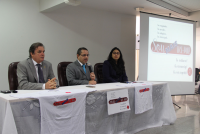 Mesa de abertura do I Encontro de Gestores Administrativos &quot Sou Mais TRT-MA! &quot: desembargadores Gerson de Oliveira e James Magno (com o microfone), e juíza Érika Dovera.