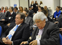 Desembargador Gerson de Oliveira Costa Filho (gravata azul), diretor da Escola Judicial do TRT-MA, participa do Conematra.