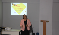Professora Doutora Ana Lúcia ministrou curso "Atualizações em Língua Portuguesa".