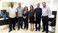 Juíza Márcia (de saia), e os servidores Francisco, Júlio César, Lucira, Ubiratan do Pindaré, diretor de secretaria, e Fábio Santos, assessor
