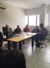 No encerramento da correição: corregedor Américo Bedê, juízas Noélia e Ádria, juiz Paulo Fernando e servidor Marcos Pires
