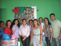 Juíza Ângela Luna, com servidores do Fórum e  os responsáveis pela Casa de Passagem
