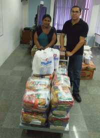 Maria José Nascimento (Ascamar) e Alan Marques, da comissão da campanha Natal Solidário
