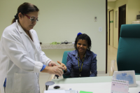 Terceirizada Érika de Cássia faz o teste