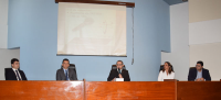 Mesa de abertura (da esquerda para a direita): juiz Fernando Barboza, procurador Marcos Rosa, desembargador James Magno, superintendente Léa Silva e advogado Marco Antonio Castro.