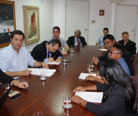 Empregadores e trabalhadores acertam termos do acordo