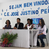Anícia apresenta TRT na Escola para alunos do CE José Justino Pereira