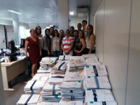 Sílvia Rosana Ferreira, diretora de secretaria da VT, com servidores da VT e de outras unidades