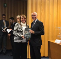 Desembargadora Solange de Castro Cordeiro recebeu livro Radiografia Memória TST CSJT- 2016/2018 do ministro Ives Gandra