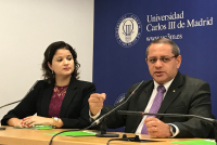 Desembargador James Magno presidindo mesa de debate que teve apresentação da magistrada Theanna