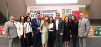 Marcelo com outros participantes do seminário no STJ