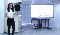 Elaine frisou sobre a necessidade de a mãe ter uma alimentação balanceada e beber bastante água