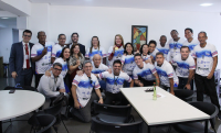 Presidenta com parte da delegação do TRT-MA e outros servidores