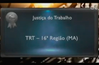 Imagem em fundo escuro destacando a premiação do TRT-MA com o Selo Prata