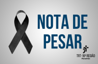 Imagem do símbolo de luto representado por fita preta em fundo cinza e com o texto nota de pesar em letras maiúsculas em azul 