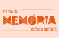 Imagem de fundo na cor salmão com o logotipo do prêmio na cor laranja.