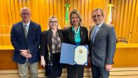 Foto da presidente do TRT-16 desa. Márcia Andrea Farias e autoridades.
