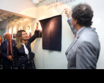 Desembargadora Márcia Andrea e o ministro Luiz Philippe descerrando a foto na galeria de ex-diretores da EJUD16