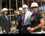 Pres. TRT-MA (camisa clara) visita obras do FAS acompanhado pelo diretor-geral (E), secretário-geral da Presidência e arquiteta 