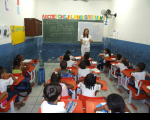 Teresa Gondim orienta os estudantes sobre saúde bucal