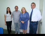 A corregedora  Ilka Esdra Silva Áraújo, ladeada pelo juiz Manoel Veloso, o prefeito Albérico de Sousa Filho e a advogada Patrícia Brandão
