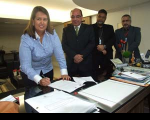 Desembargadora Márcia Andrea assina contrato com Aceco TI