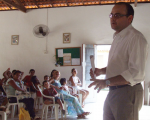 Juiz do Trabalho Carlos Eduardo Evangelista Batista em reunião com pais de alunos da UEB Salomão Fiquene