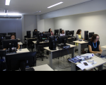 Servidores atentos às informações ministradas na oficina
