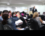 Juiz Bruno Motejunas fala sobre Direito e Justiça do Trabalho e tira dúvidas dos professores