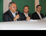Mesa de abertura da esquerda para a direita: juiz Manoel Veloso, secretário adjunto Igor Almeida e procurador do trabalho Marcio Duanne