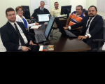 Juiz Leonardo durante audiências de conciliação com procuradores do Município de Pedreiras e reclamantes