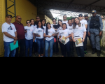 Juíza Liliana e os demais integrantes da equipe da fiscalização na feira da Liberdade