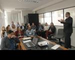 Coordenador Marcos Pires fala para gestores da área administrativa.