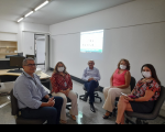 Foto de gestores do TRT do Maranhão reunidos na sala da Diretoria-Geral, no dia 30 de março.
